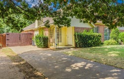 2709 Brittany Drive, Euless, TX 76039