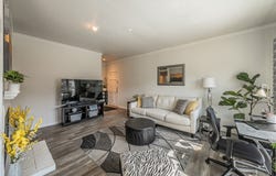 4415 Bellaire Drive S, Fort Worth, TX 76109