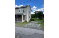 138 MILL ST, HYNDMAN, PA 15545