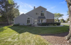 449 Canterbury Drive, Carol Stream, IL 60188