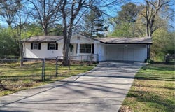118 Meadows Court, Hiram, GA 30141