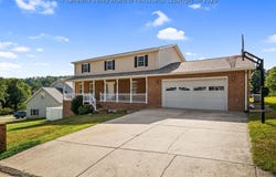 43 Cottonwood Drive, Elkview, WV 25071