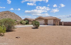 1913 W Laurie Lane, San Tan Valley, AZ 85144