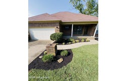 317 Centerview Dr, Shepherdsville, KY 40165