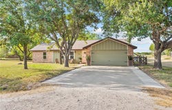 332 Elm, Riviera, TX 78379