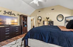 20 Pecos Pl, Wake Village, TX 75501