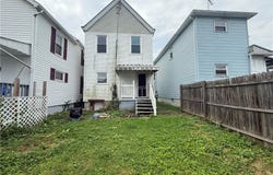 105 18th St, Vandergrift, PA 15690