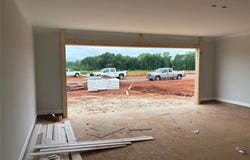 1105 Clara Dr E, Valley, AL 36854