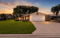 541 LILLIAN Drive, MADEIRA BEACH, FL 33708