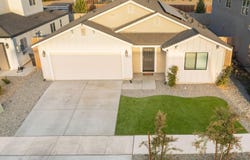 1517 S Barberry Place, Hanford, CA 93230