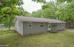 45 Tanglewood Drive, Carl Junction, MO 64834