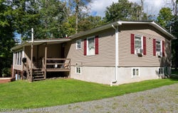 5 Chipmunk Trail, Hawley, PA 18428