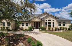 214 Trailmaster Cir, Driftwood, TX 78619