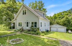 689 Graefenburg Rd, Waddy, KY 40076
