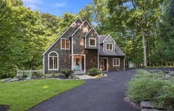 45 Chardavoyne Road, Warwick, NY 10990