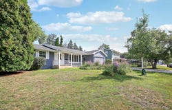 8016 35th Avenue N, New Hope, MN 55427