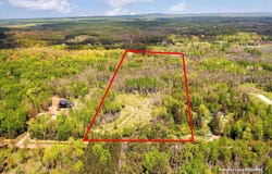 2597 Lauren Rd, Duluth, MN 55804