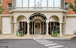 19370 MAGNOLIA GROVE Square, LEESBURG, VA 20176