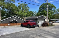 4909 Wildwood Drive, McHenry, IL 60051