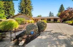8 Dunsmoor Ct, Danville, CA 94526