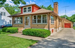 746 Parkway Avenue, Elgin, IL 60120