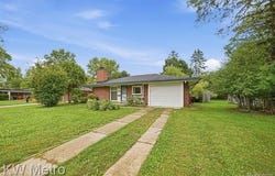 29700 Rock Creek Drive, Southfield, MI 48076