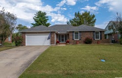 1804 S Nicklaus Drive, Clinton, MO 64735