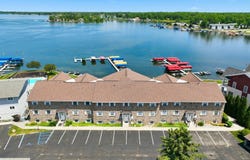 8986 E Hatchery Road, Syracuse, IN 46567