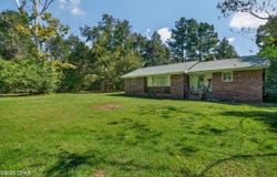 955 Pocket Lane, Chipley, FL 32428