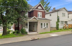 4716 Walnut St, Versailles Boro, PA 15132