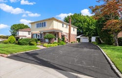 634 Broadway, Bethpage, NY 11714