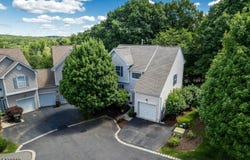 38 Brock Ln, Mount Olive Twp., NJ 07840-5677