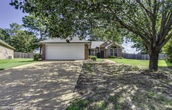 221 Bedford Drive, Brandon, MS 39047