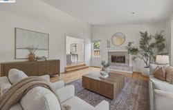 26 Oak Rd, Orinda, CA 94563