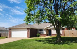 657 Frances Drive, Centerton, AR 72719