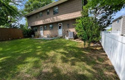 7 Roberts Lane, Cedarhurst, NY 11516