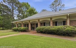 235 Brae Burn Drive, Jackson, MS 39211