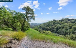 2100 Skycrest Dr, Walnut Creek, CA 94595