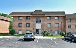 41 E JANATA Boulevard, Lombard, IL 60148