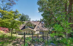 71 Scenic Drive, Ashland, OR 97520