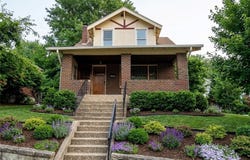 424 W 9th Ave, Tarentum, PA 15084