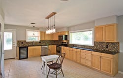 702 E Schubert St, Fredericksburg, TX 78624