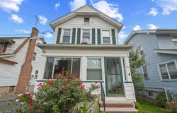 35 Clinton St, Bloomfield Twp., NJ 07003-2342