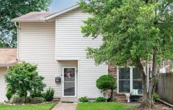 32 Hampshire Circle, Little Rock, AR 72212