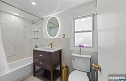 4 Parkside Lane, Bayonne, NJ 07002