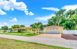 123 SUNRISE Boulevard, DEBARY, FL 32713