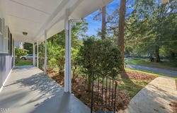 404 Longleaf Drive, Chapel Hill, NC 27517