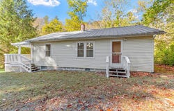 96 Thompson Road, Spruce Pine, NC 28777