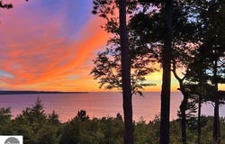 3 Vantage Pointe, Glen Arbor, MI 49636