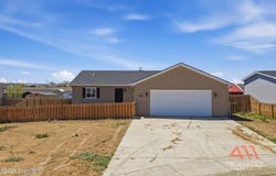 2404 Midday Ct, Gillette, WY 82718